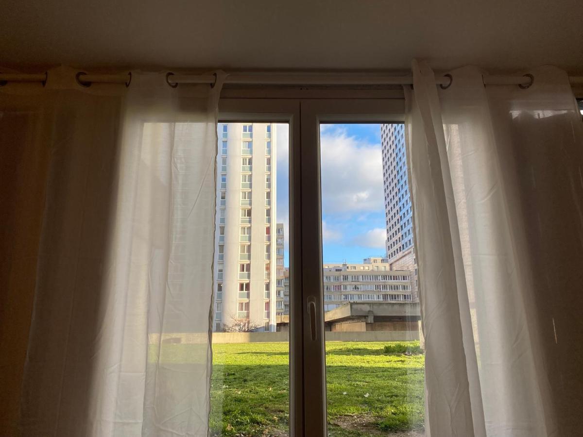 Luxsuite Aubervilliers Luaran gambar
